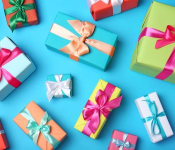 Какви интересни подаръци можем да закупим онлайн?
