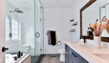 Модерни дизайнерски тенденции за мебели за баня от PVC: Практичност и стил